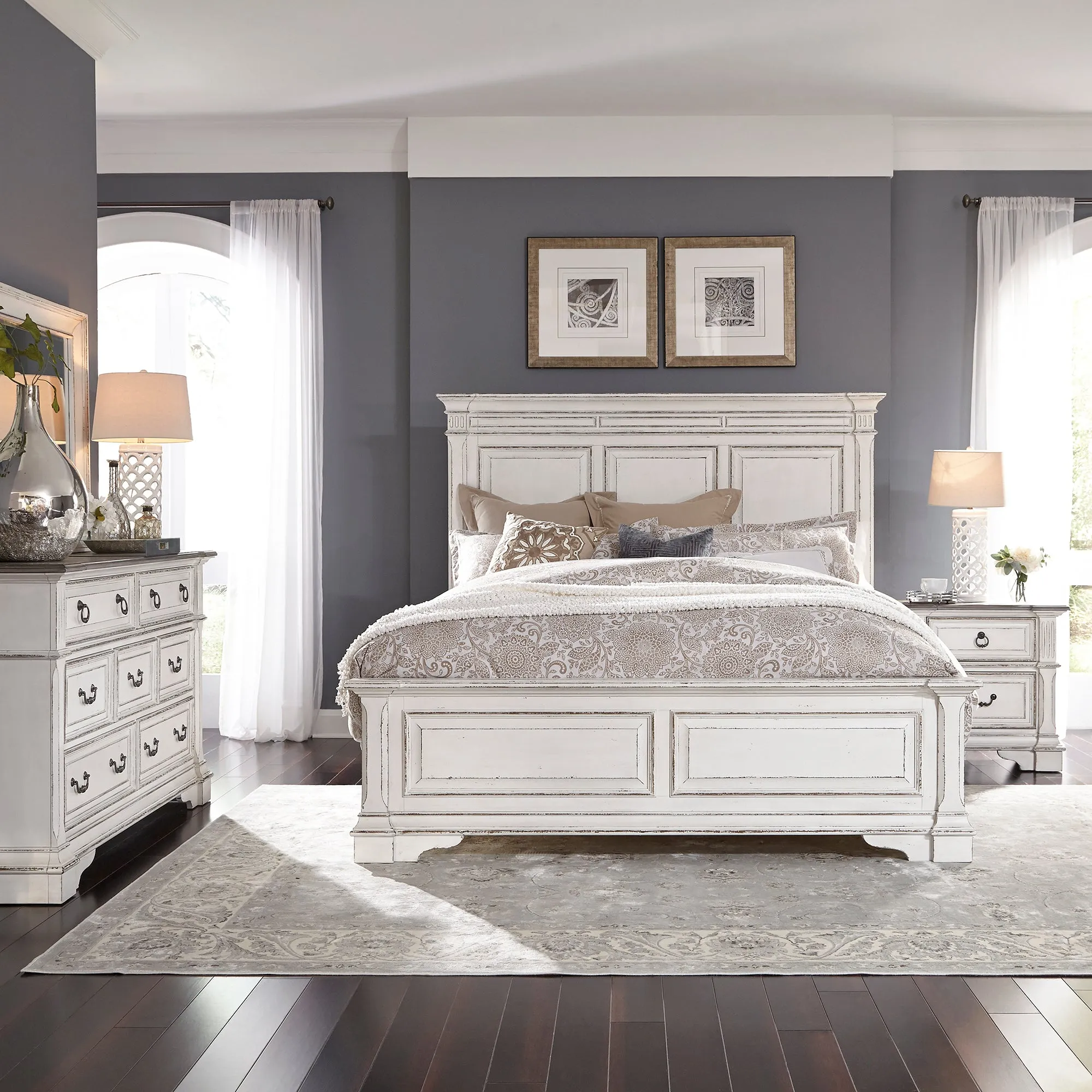 Abbey Park 520-BR-QPBDMN Queen Panel Bed, Dresser & Mirror, Night Stand