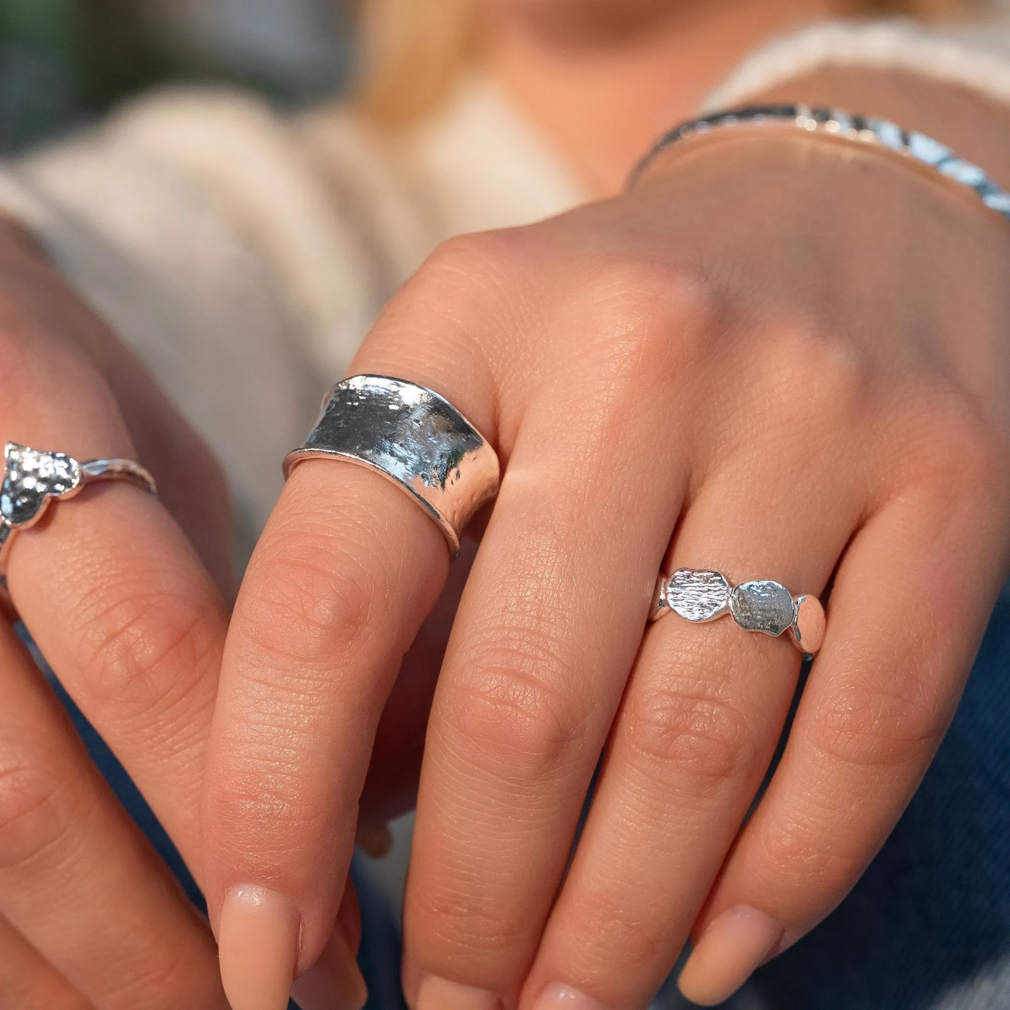 St. Loy bay pebble ring