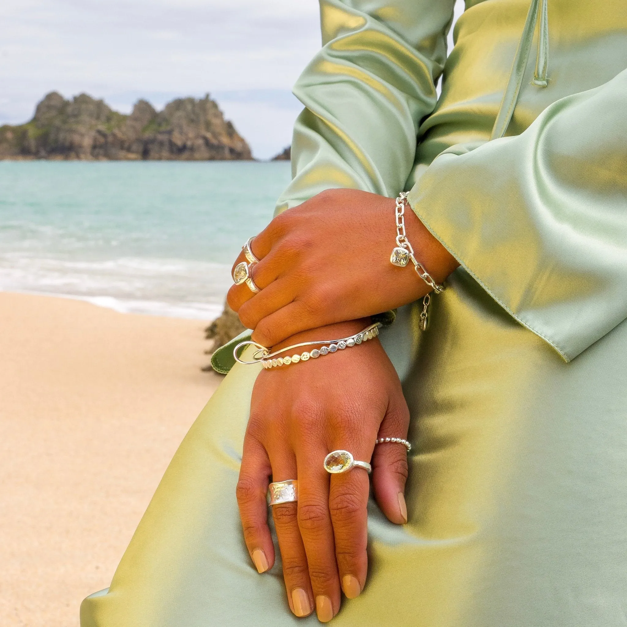 Stepping stone bangle